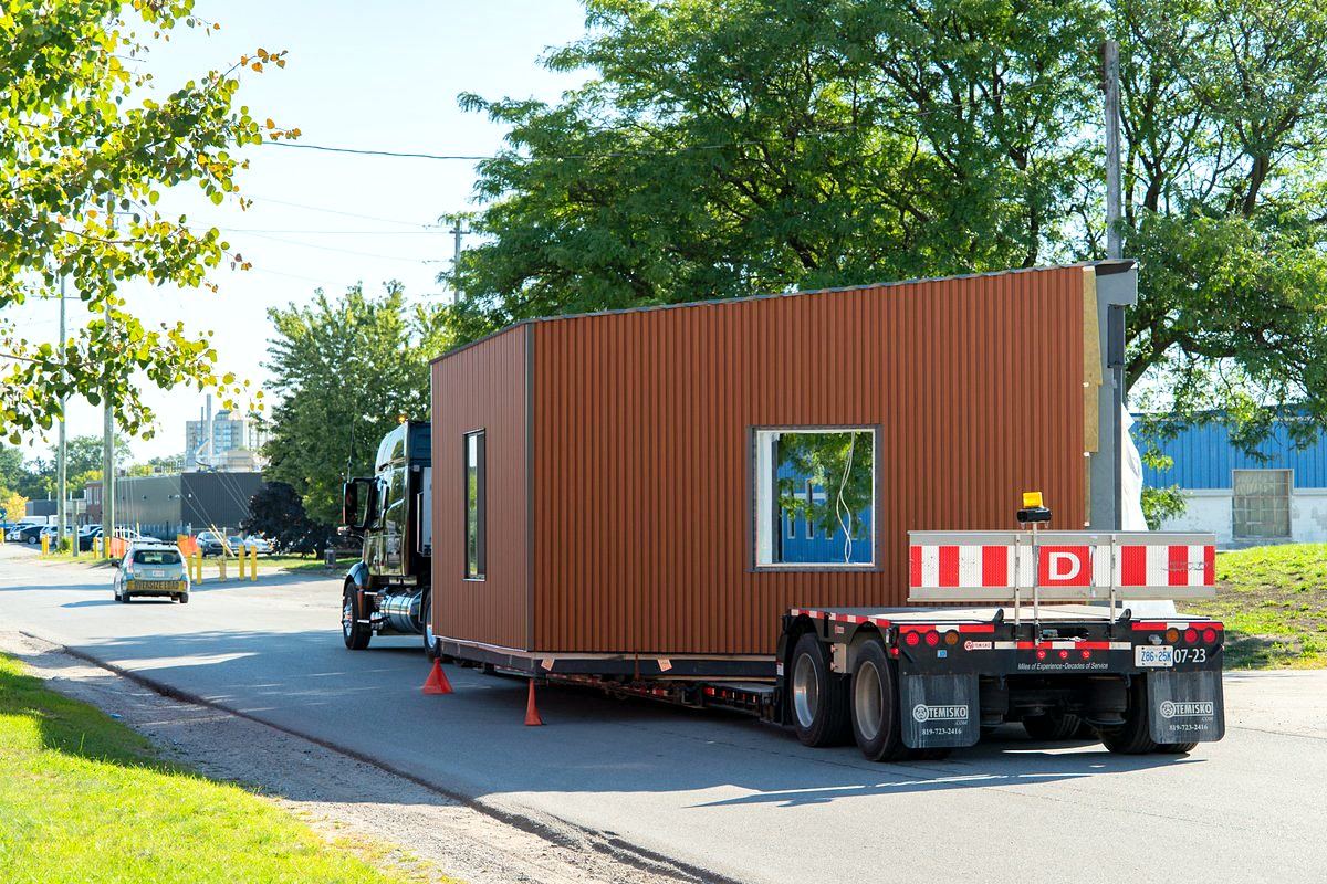 Modular classrooms delivered at Parry Sound High School